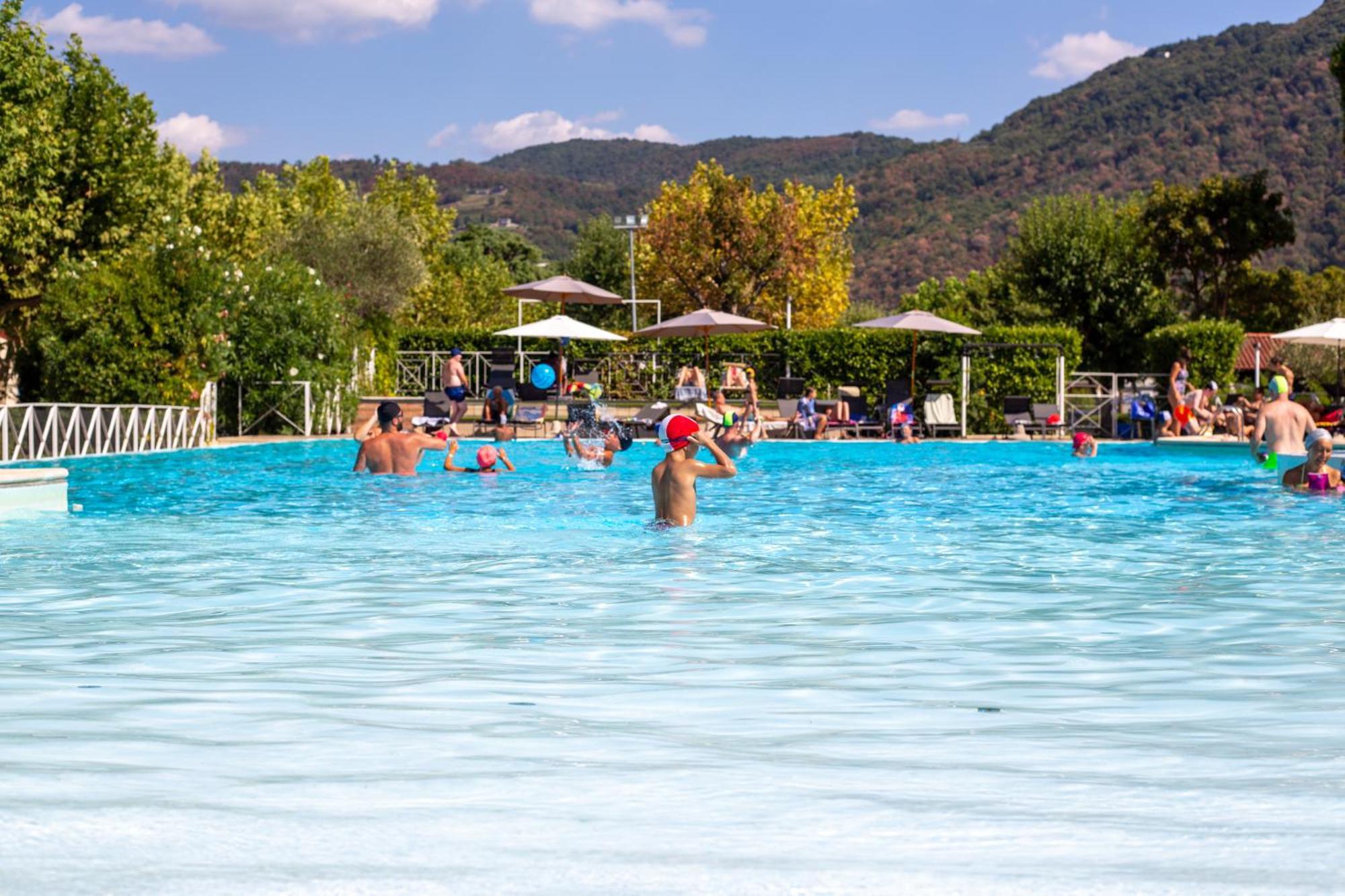Estivo Premium Deluxe Mobile Homes On Camping Del Sole Village Iseo Exterior photo