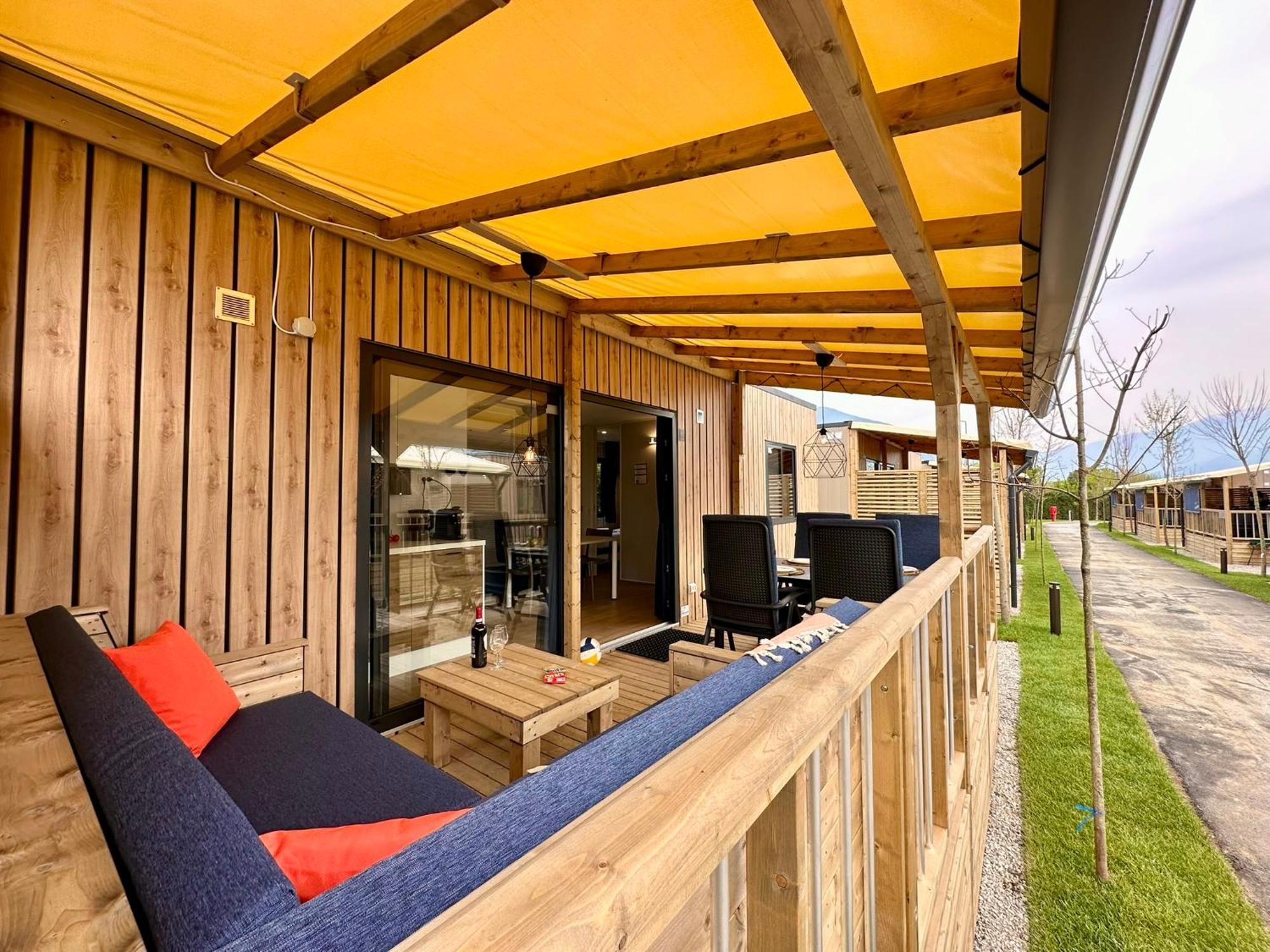 Estivo Premium Deluxe Mobile Homes On Camping Del Sole Village Iseo Exterior photo